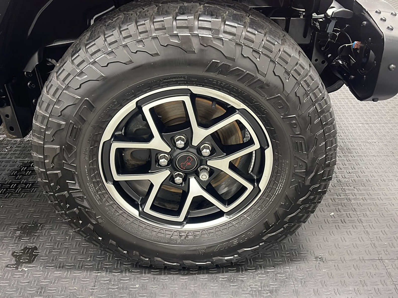 Used 2024 Jeep Gladiator Rubicon AWD/4WD image 23