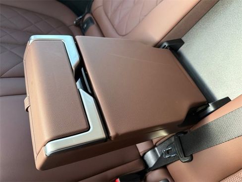 Certified 2026 BMW X7 xDrive40i w/ Premium Package image 26