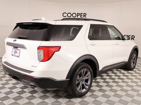 Used 2024 Ford Explorer XLT w/ Equipment Group 202A image 21