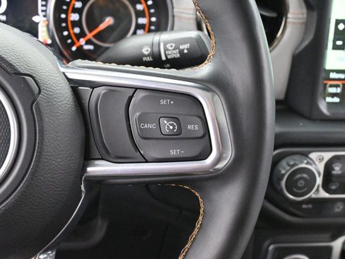 Used 2022 Jeep Gladiator Overland image 16