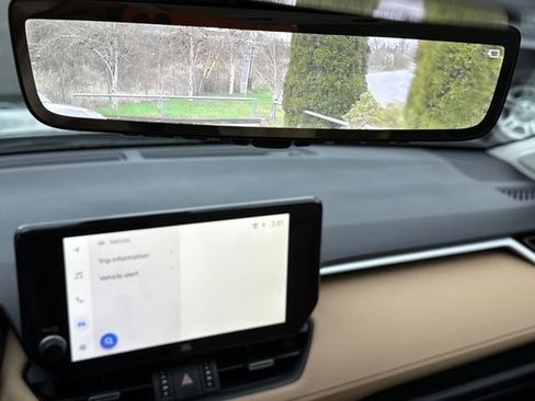 Used 2025 Toyota RAV4 XLE Premium image 10