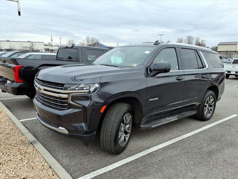 Used 2024 Chevrolet Tahoe LT w/ Luxury Package image 2