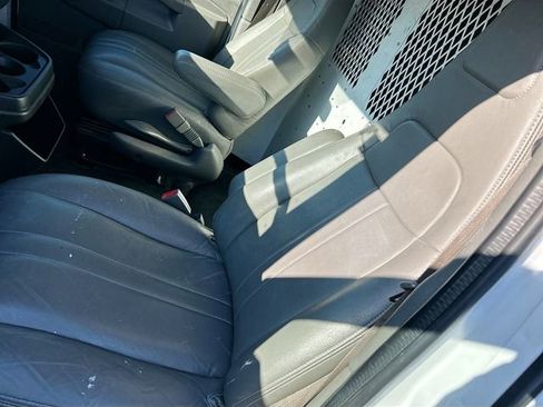 Used 2018 GMC Savana 2500 w/ Driver Convenience Package RWD image 13