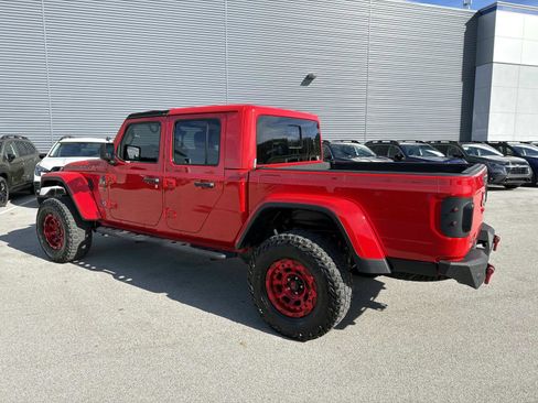 Used 2023 Jeep Gladiator Rubicon w/ Cold Weather Group image 6