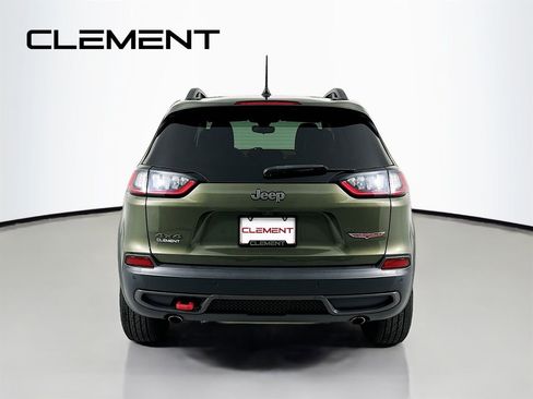 Used 2019 Jeep Cherokee Trailhawk w/ Cold Weather Group AWD/4WD image 8
