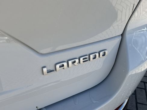 New 2026 Jeep Grand Cherokee Laredo X image 9