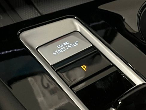 New 2026 Volkswagen Atlas Cross Sport SEL Premium R-Line image 17