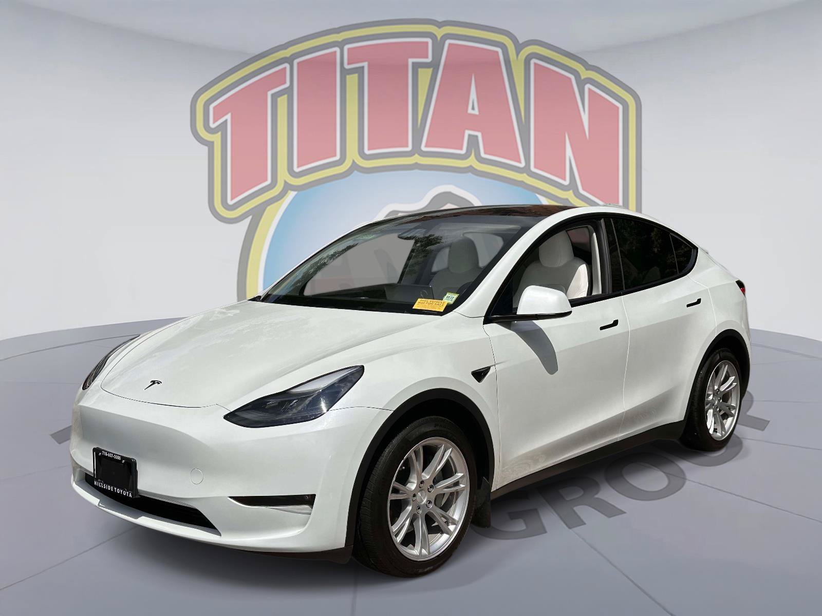 Used 2024 Tesla Model Y Long Range AWD/4WD image 2