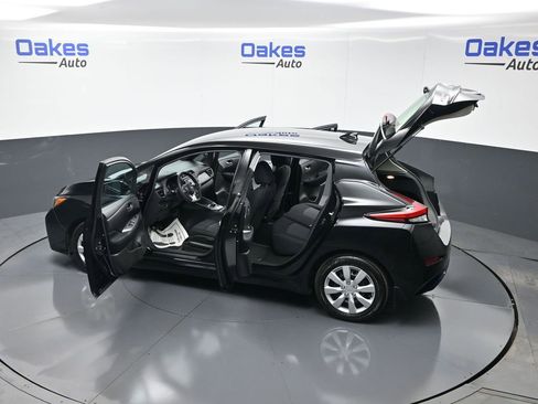 Used 2022 Nissan Leaf S image 56