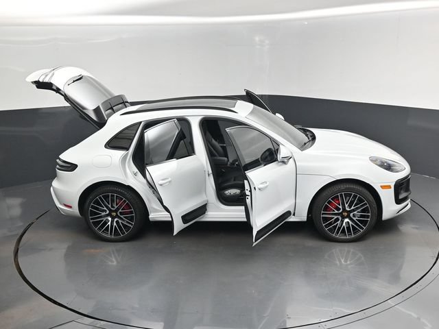 Used 2023 Porsche Macan GTS AWD/4WD image 18