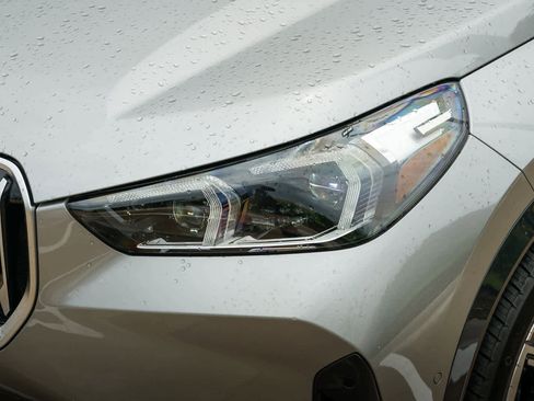 Used 2024 BMW X1 xDrive28i w/ Premium Package image 5