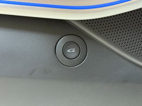 Used 2017 Chevrolet Camaro ZL1 image 29