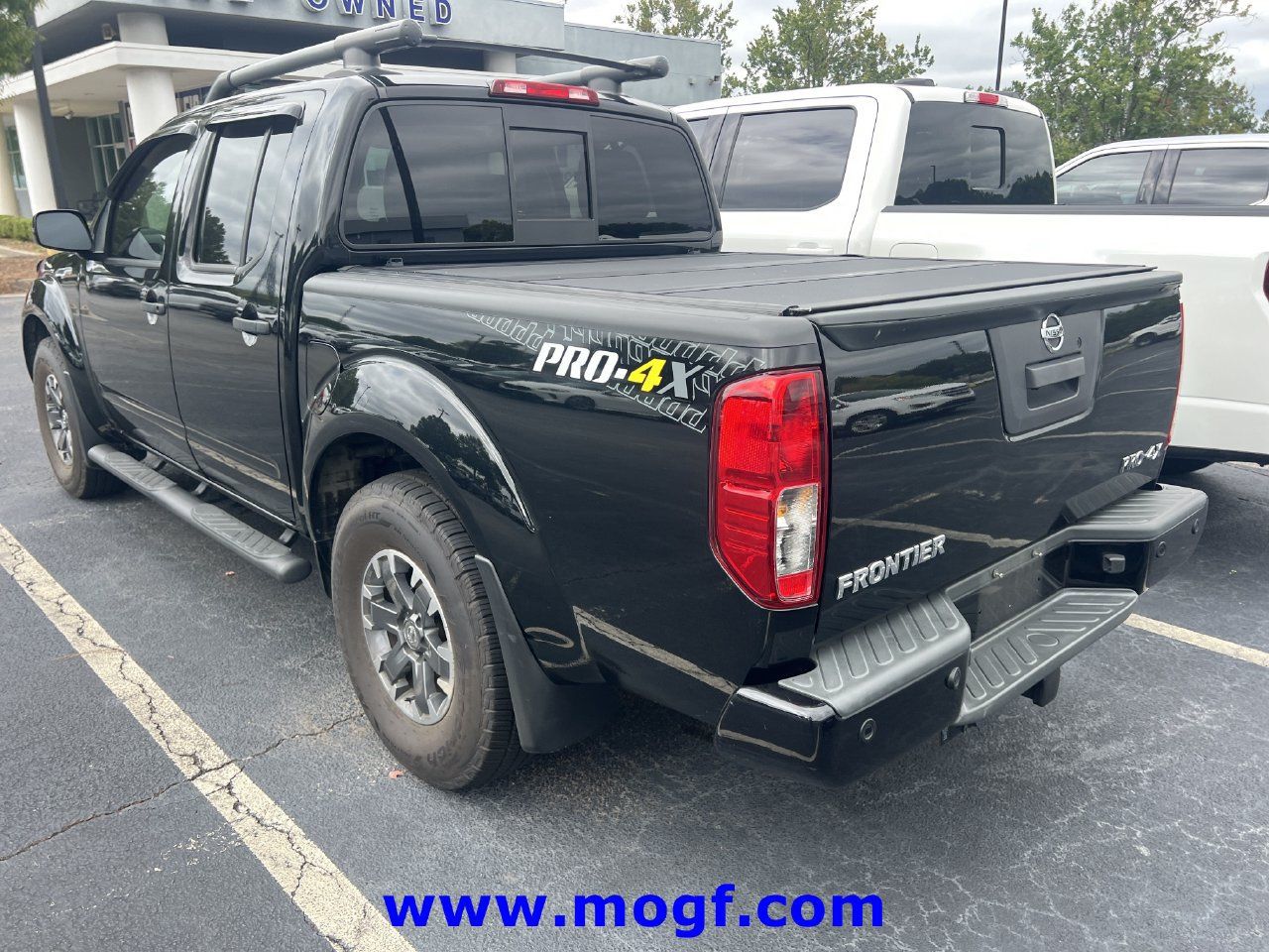 Used 2020 Nissan Frontier PRO-4X w/ Pro-4x Utility Package AWD/4WD image 2