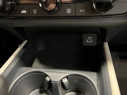 New 2025 Honda HR-V LX image 20