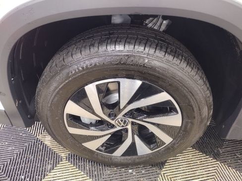 New 2025 Volkswagen Tiguan S image 5