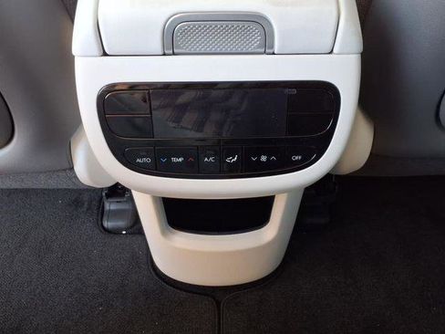 New 2026 Hyundai Ioniq 9 SE image 6