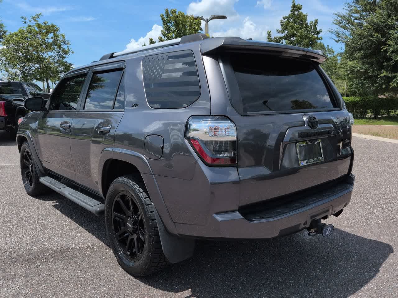 Used 2022 Toyota 4Runner SR5 Premium w/ Moonroof Package RWD image 4