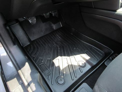 Used 2019 Ford Mustang GT w/ Black Accent Package RWD image 22