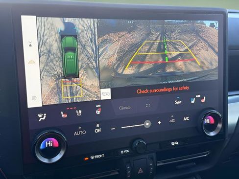 Used 2024 Lexus GX 550 image 44