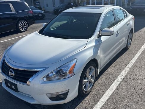 Used 2014 Nissan Altima 2.5 SL w/ Technology Package image 1