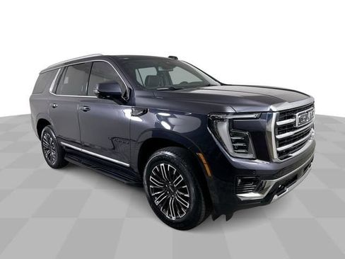 Used 2025 GMC Yukon Elevation AWD/4WD image 2