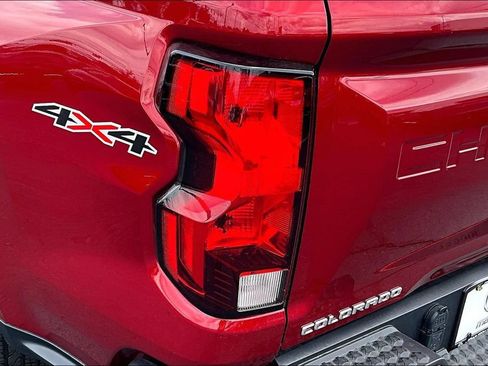 Used 2024 Chevrolet Colorado LT w/ LT Convenience Package AWD/4WD image 31