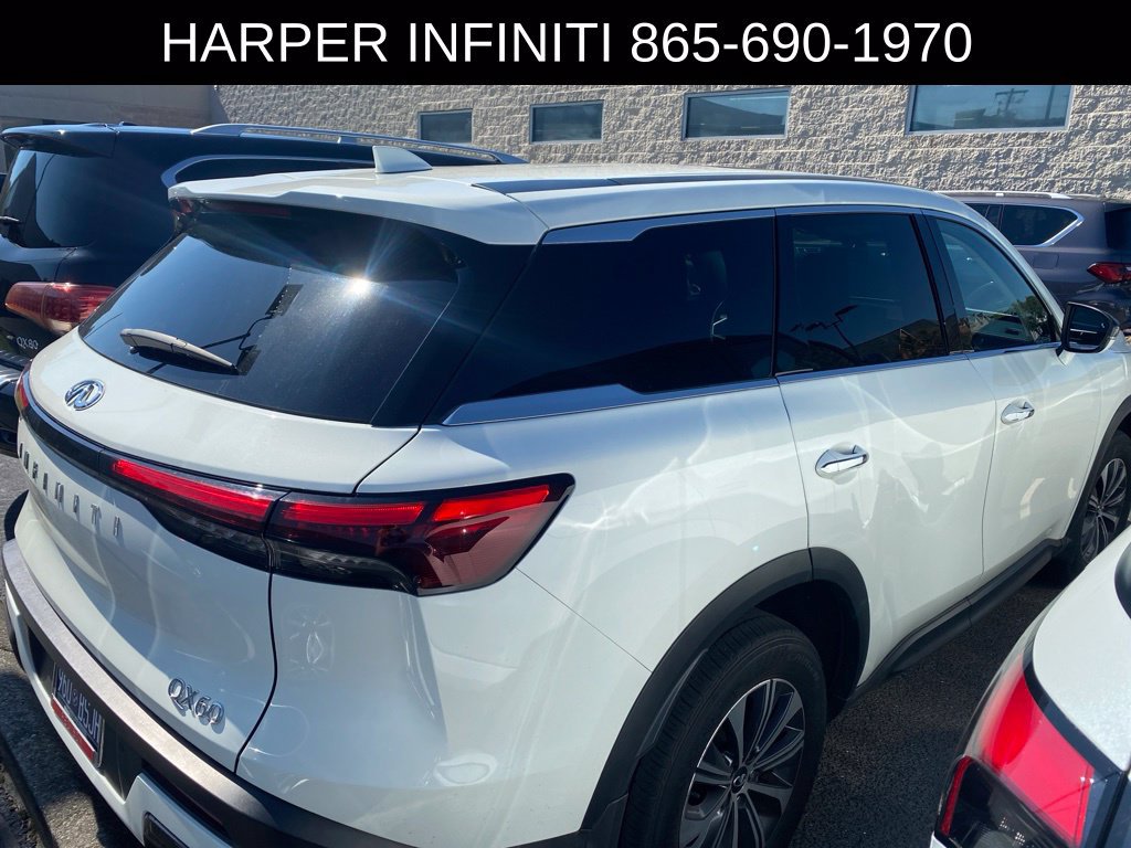 Used 2023 INFINITI QX60 Pure FWD image 3