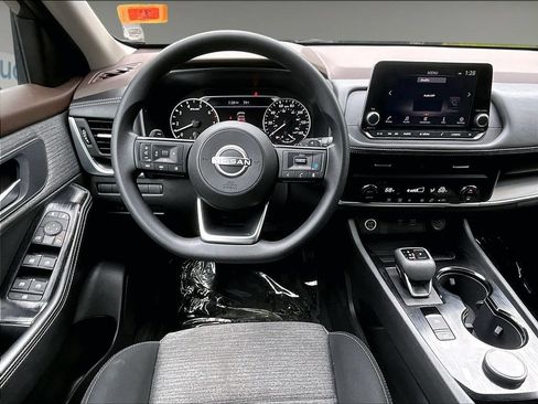 Used 2023 Nissan Rogue SV AWD/4WD image 17