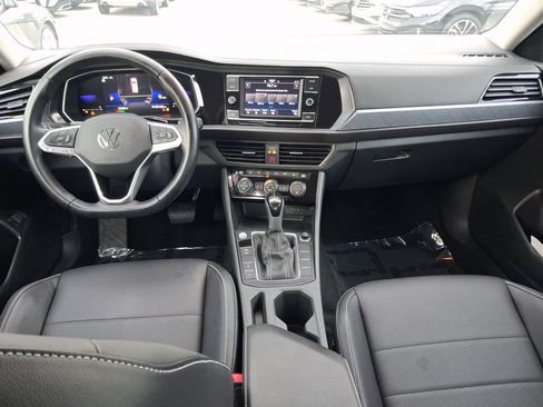 Used 2023 Volkswagen Jetta SE FWD image 14