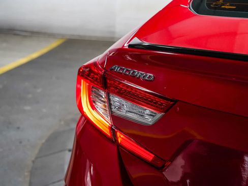 Used 2021 Honda Accord Sport image 11