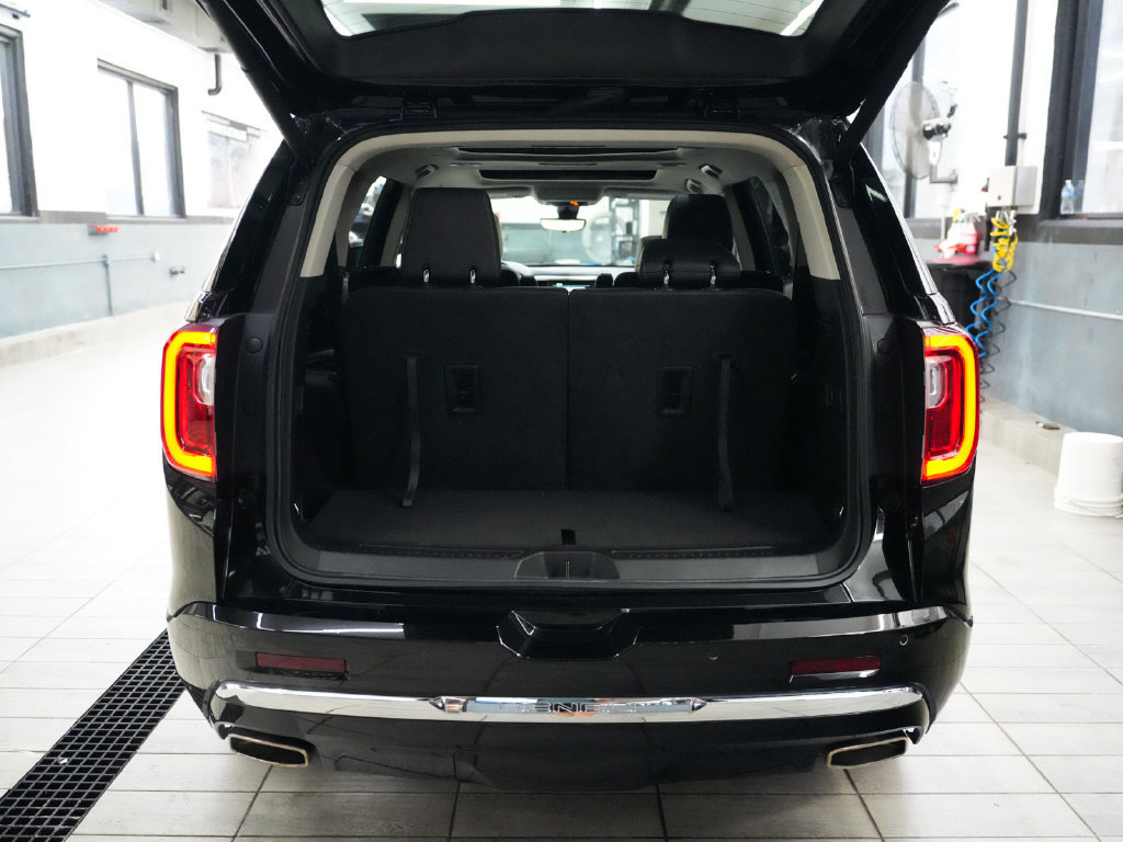 Used 2023 GMC Acadia Denali w/ Black Diamond Edition AWD/4WD image 46