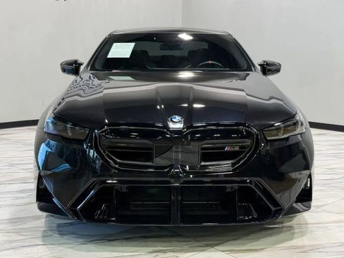 Used 2025 BMW M5 w/ Executive Package AWD/4WD image 3