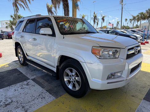 Used 2012 Toyota 4Runner SR5 w/ Convenience Pkg image 3