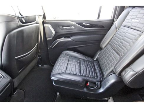 Certified 2023 Cadillac Escalade ESV V image 12