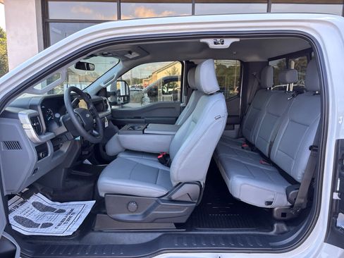 New 2026 Ford F350 XL w/ XL Chrome Package image 23