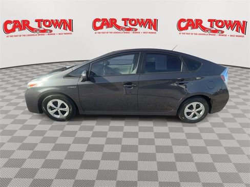 Used 2015 Toyota Prius Four image 5