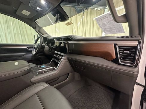 Certified 2025 GMC Sierra 3500 Denali w/ Denali Reserve Package image 21