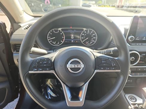 Certified 2025 Nissan Sentra SV FWD image 19