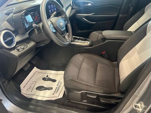 Used 2024 Chevrolet Trax LS w/ Driver Confidence Package FWD image 22