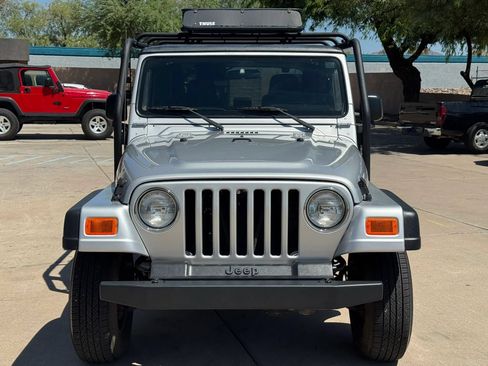 Used 2003 Jeep Wrangler SE AWD/4WD image 3