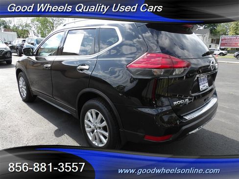 Used 2017 Nissan Rogue SV AWD/4WD image 7