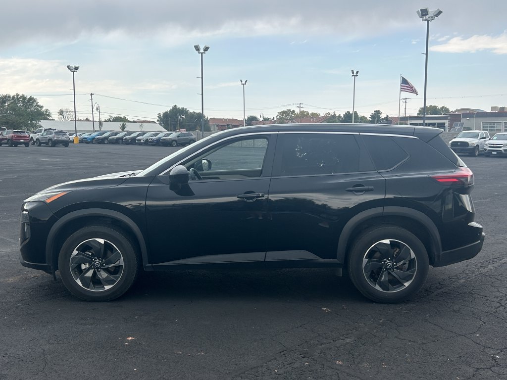 Used 2025 Nissan Rogue SV AWD/4WD image 6