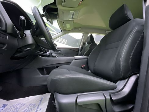 Used 2023 Nissan Rogue S image 17