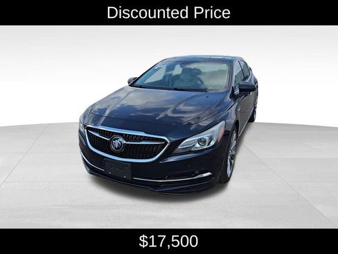 Used 2017 Buick LaCrosse Premium image 3