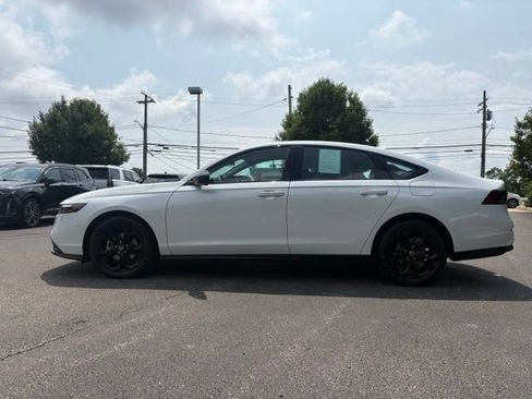 Used 2025 Honda Accord SE image 2