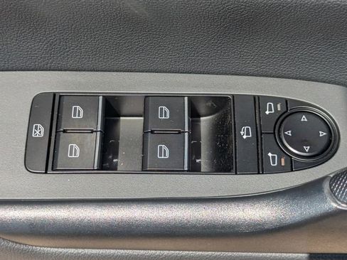 Used 2025 MAZDA CX-50 AWD 2.5 S w/ Weather Package image 17