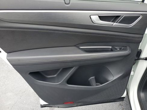 Used 2025 Volkswagen Atlas Cross Sport SE image 26