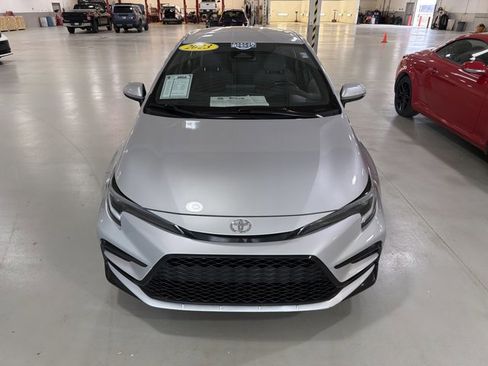 Used 2023 Toyota Corolla SE image 3