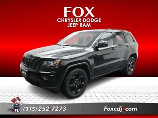 Used 2018 Jeep Grand Cherokee Laredo AWD/4WD video 1