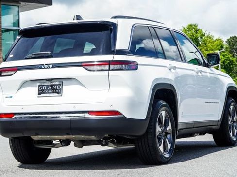 Used 2024 Jeep Grand Cherokee Limited 4xe AWD/4WD image 12